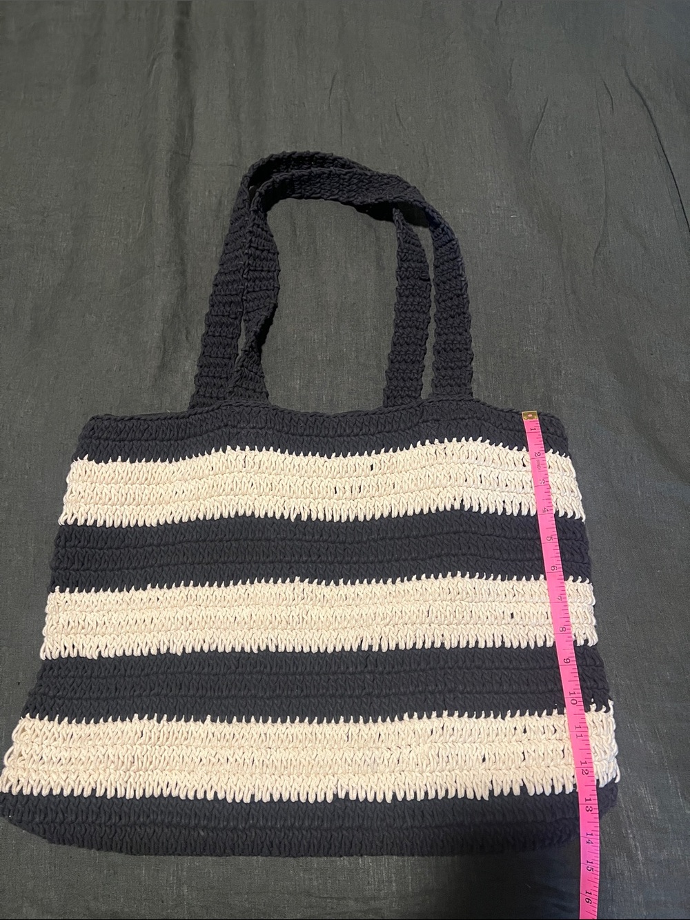 A new day crochet tote bag - Picture 2 of 5